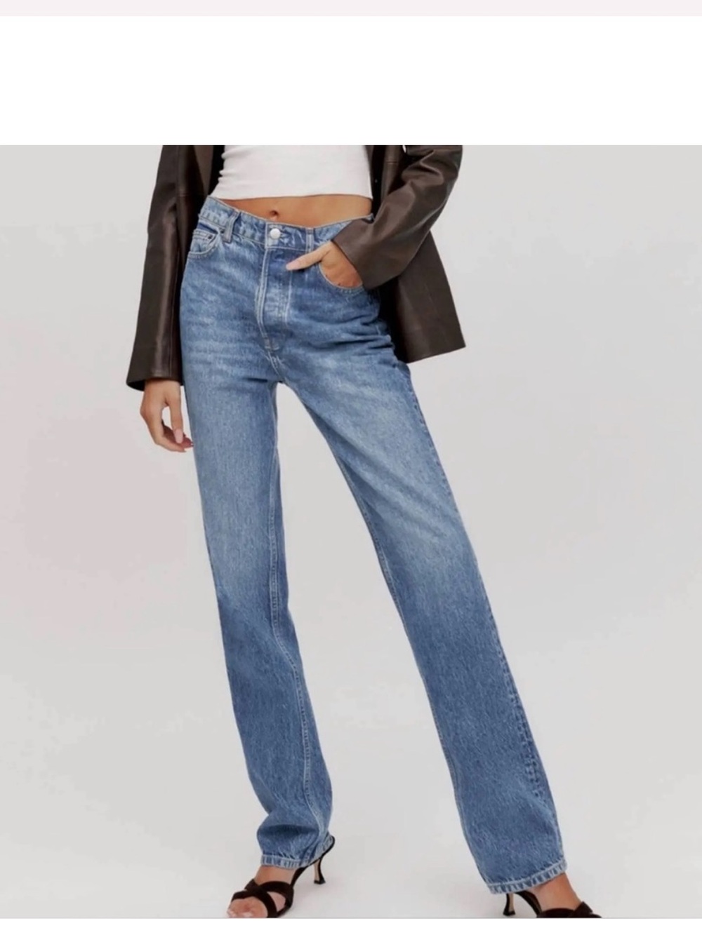 Reformation Cynthia High Rise Straight Medium Wash Button Fly Cropped Jeans 30